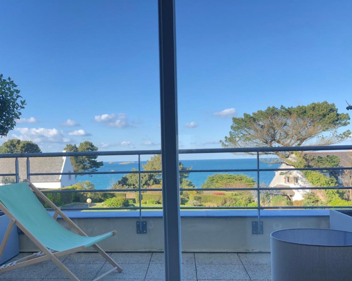 Appartement Vue Mer A 100M De La Plage Au Centre De Carantec Exterior photo
