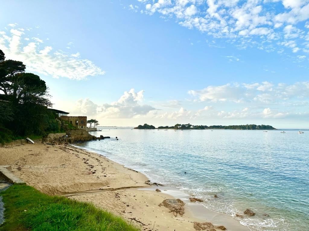 Appartement Vue Mer A 100M De La Plage Au Centre De Carantec Exterior photo